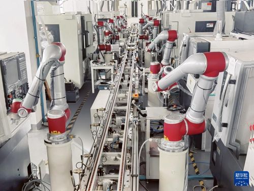 中國の產業(yè)用ロボット 海外ユーザー拡大 トヨタも采用